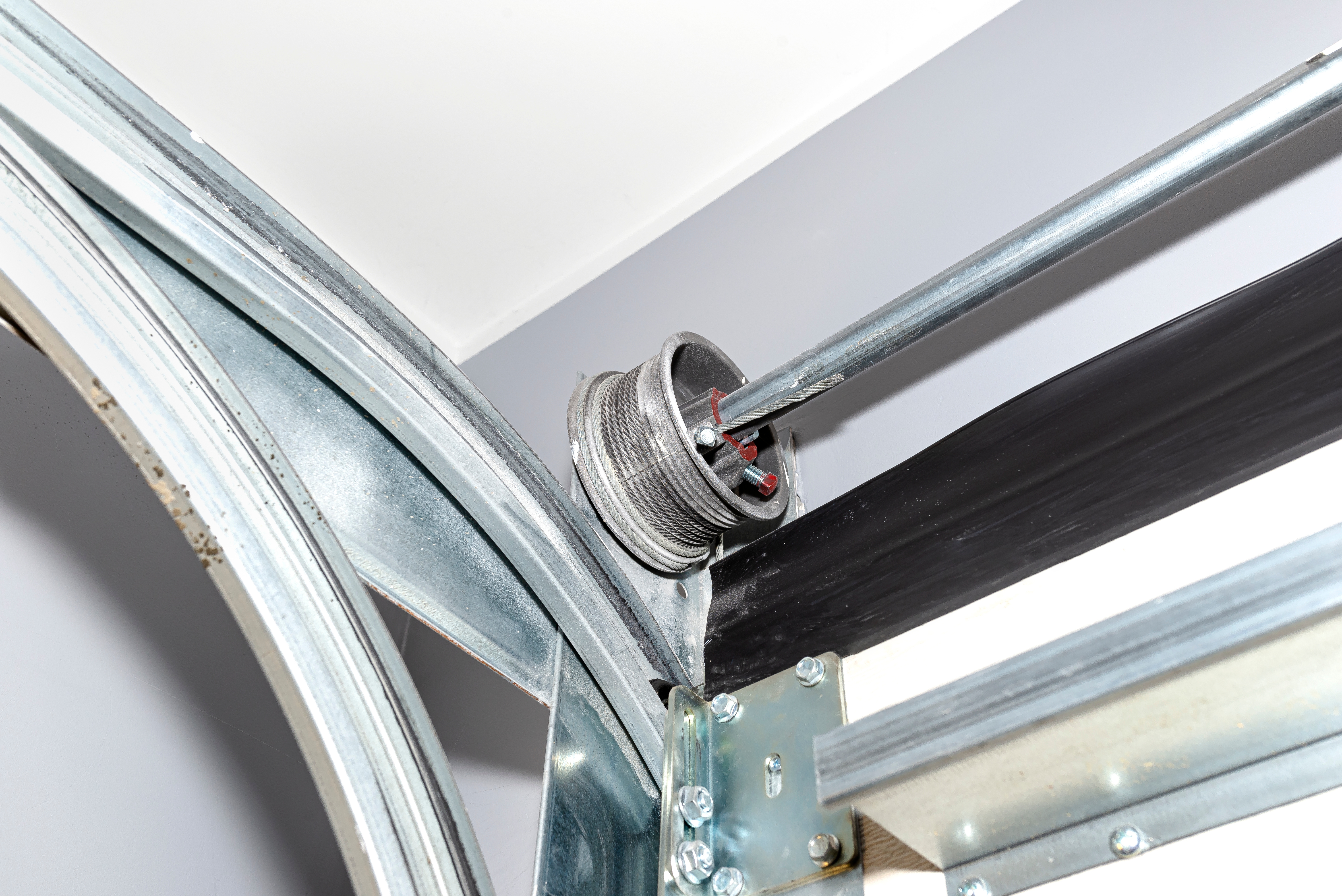Garage door cable drum replacement Calgary