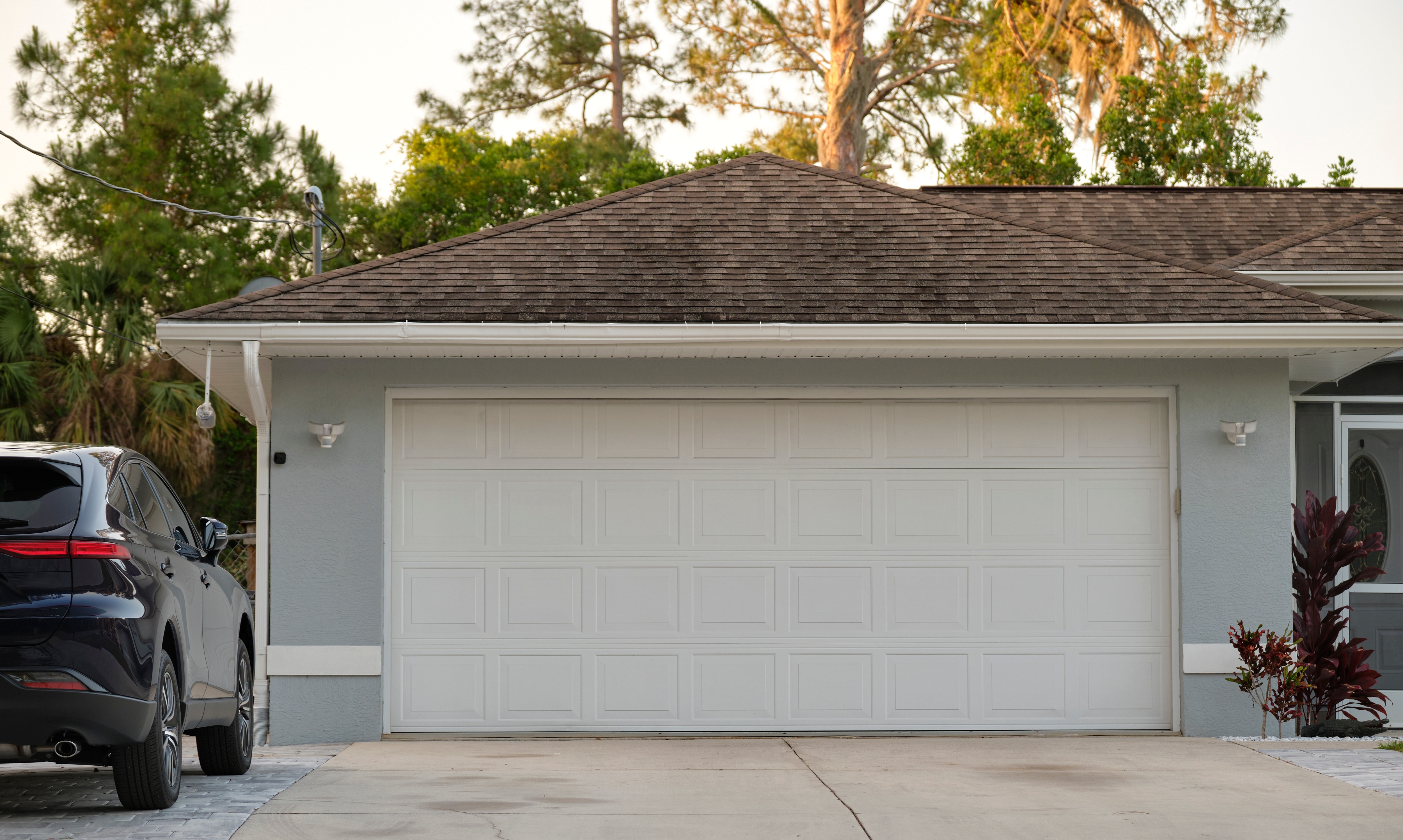 Garage door repair Cochrane